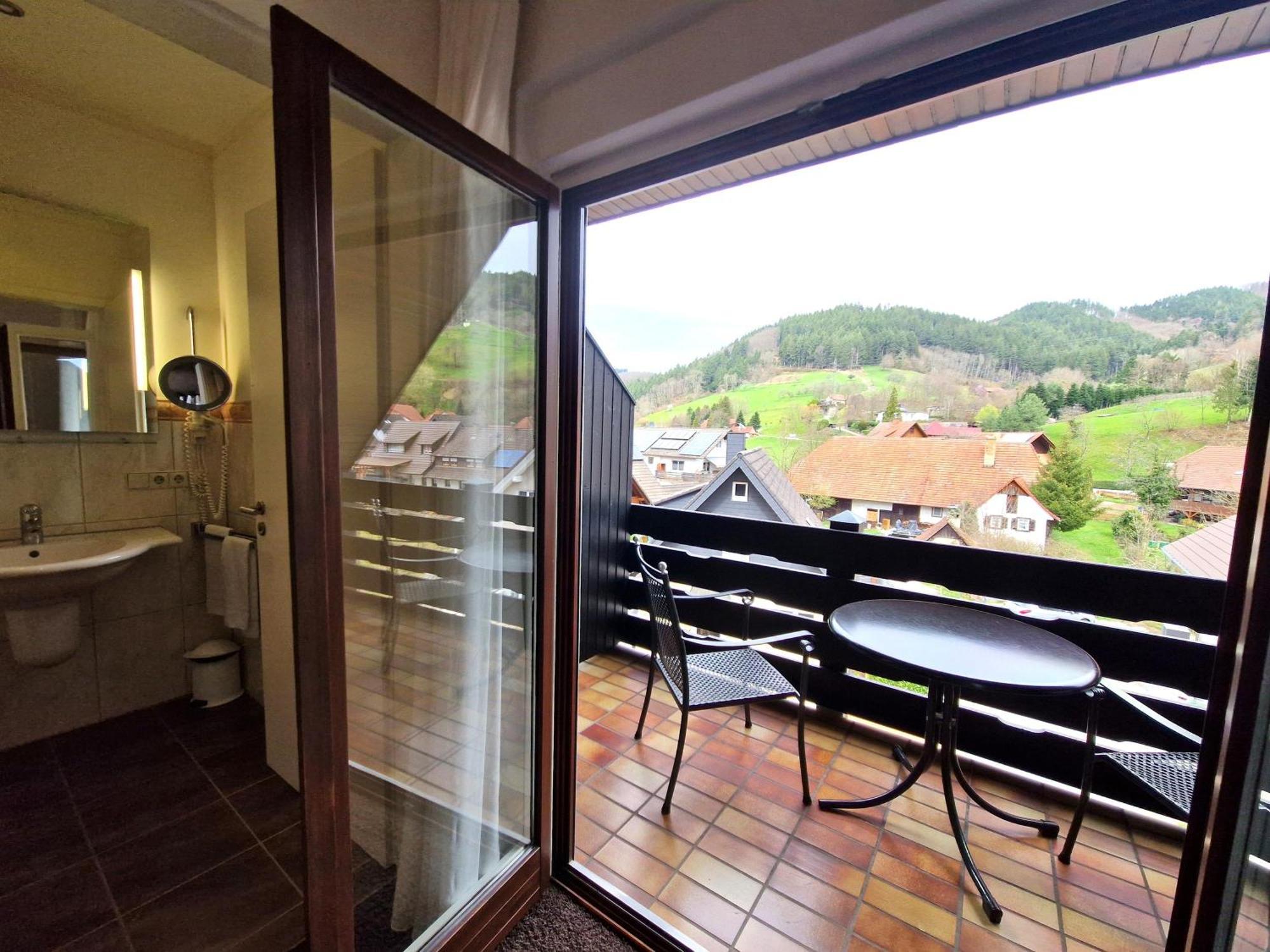 Hotel Gasthaus Mosers Blume Haslach im Kinzigtal Exterior foto